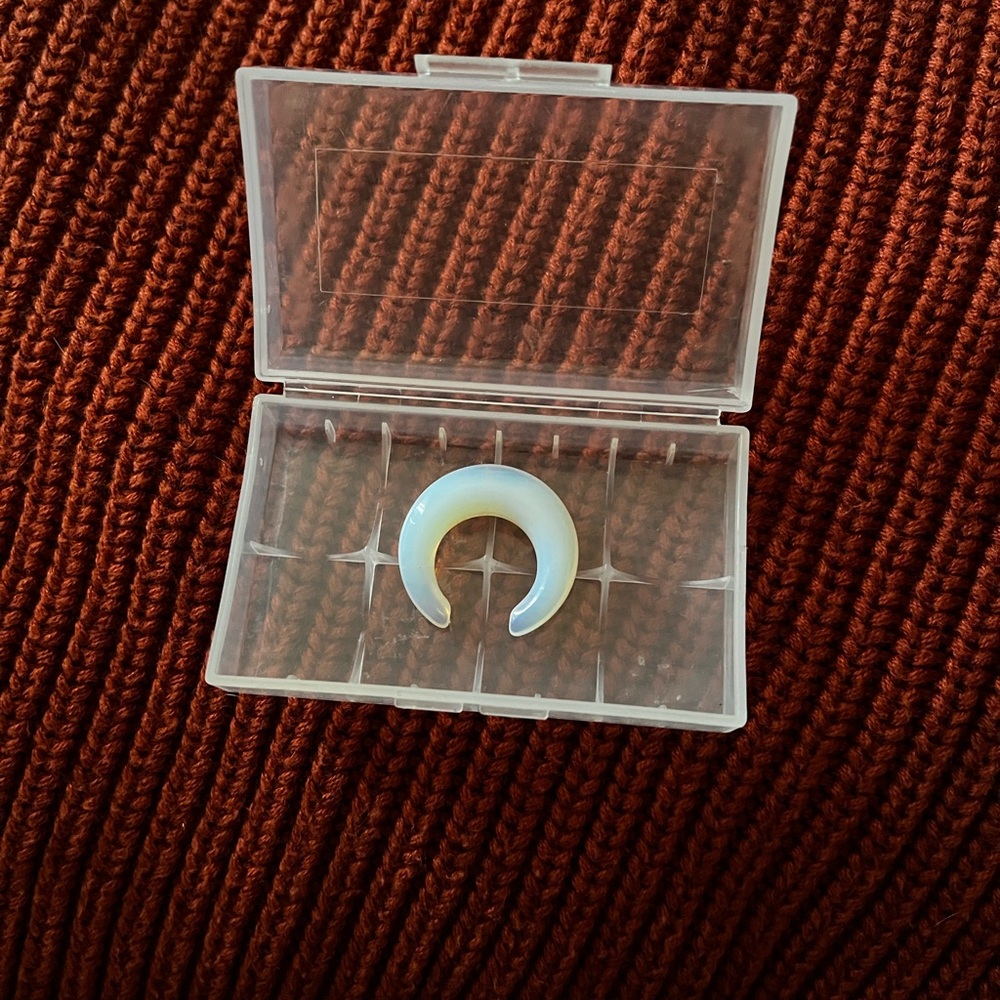 -COPY- 2 Gauge (6 mm) Glass Opal Jewelry For Stretched Piercings